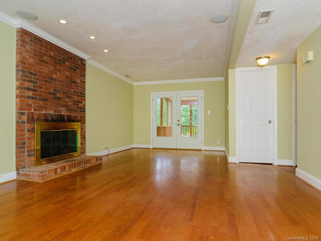 455 Creekside Drive Asheville NC 28804