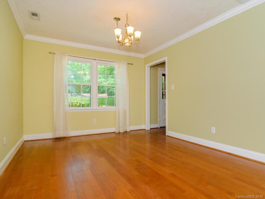 455 Creekside Drive Asheville NC 28804