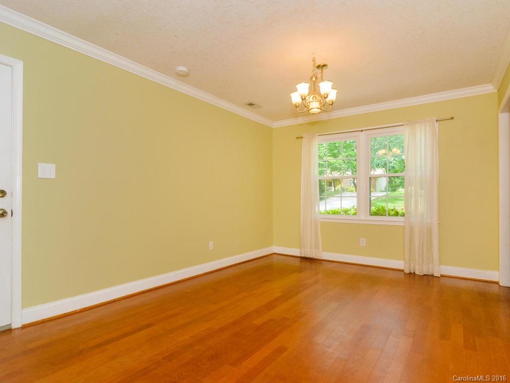 455 Creekside Drive Asheville NC 28804