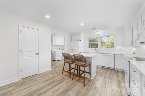 1532 South Point Road Belmont NC 28012