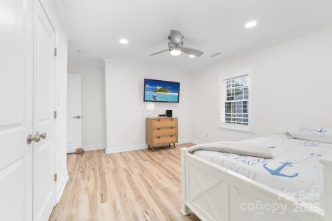 1532 South Point Road Belmont NC 28012