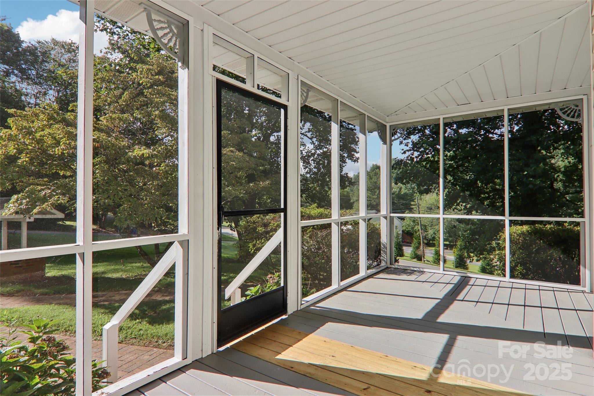 5 Timothy Lane Candler NC 28715