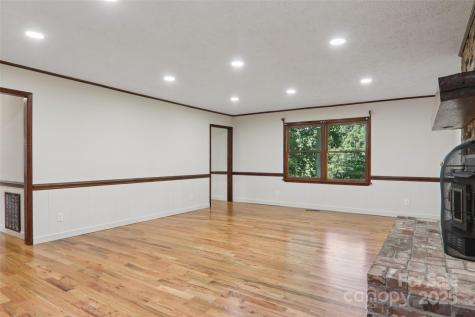 5 Timothy Lane Candler NC 28715