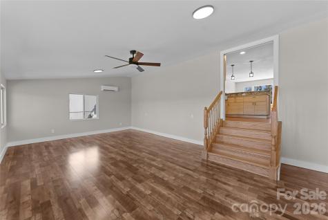 88 Skyview Terrace Asheville NC 28806