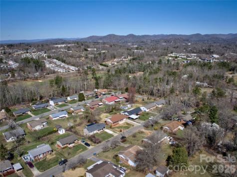 88 Skyview Terrace Asheville NC 28806