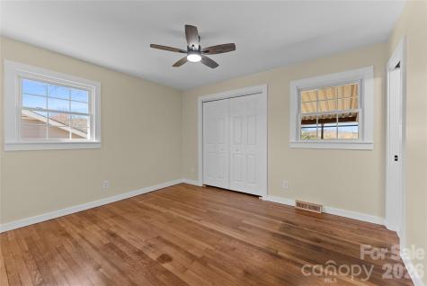 88 Skyview Terrace Asheville NC 28806