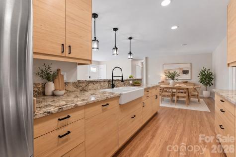 88 Skyview Terrace Asheville NC 28806