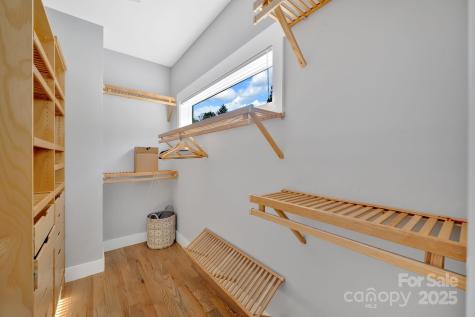 8 Birdhouse Row Asheville NC 28801