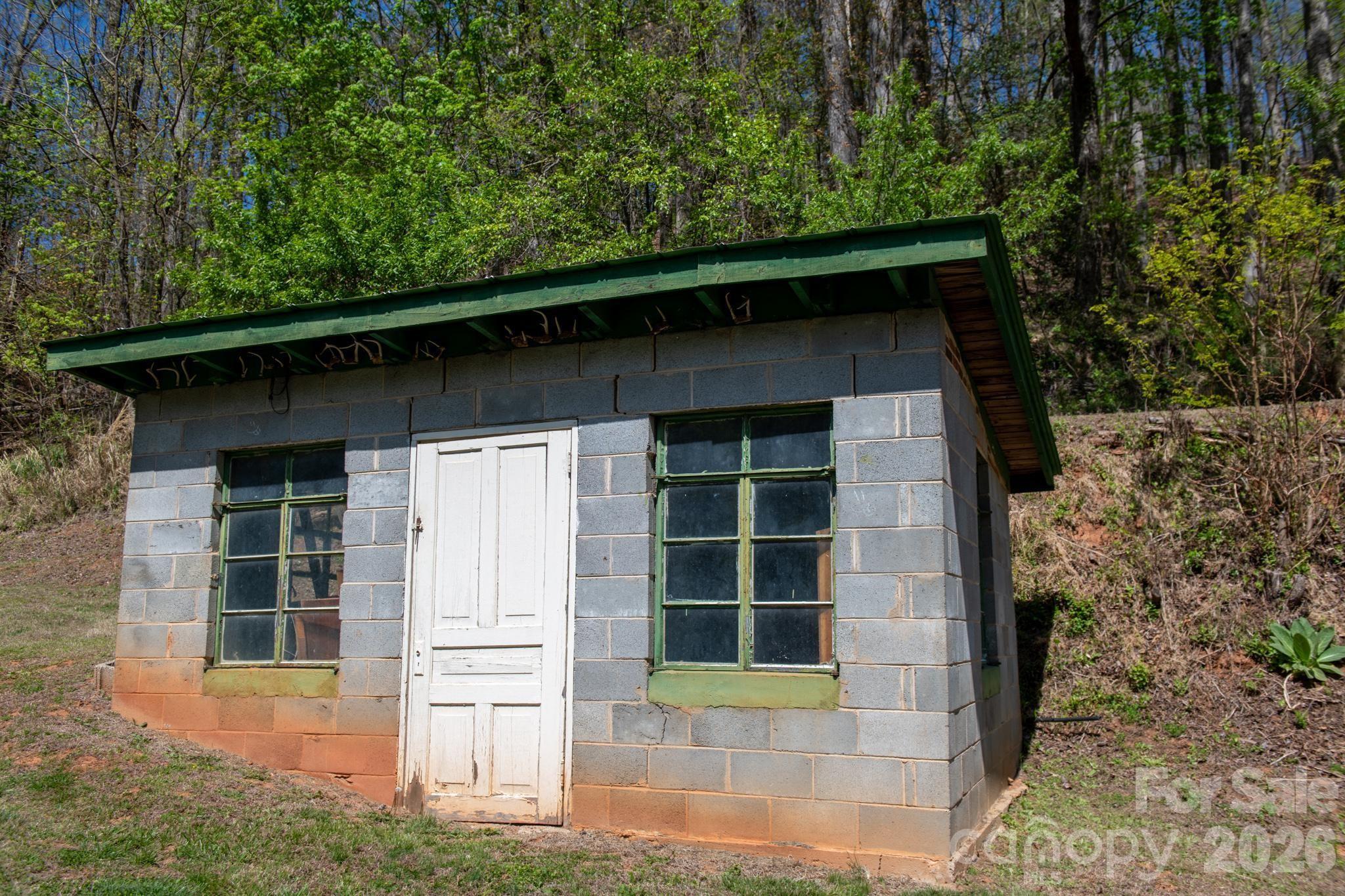 2687 Indian Grave Road Lenoir NC 28645