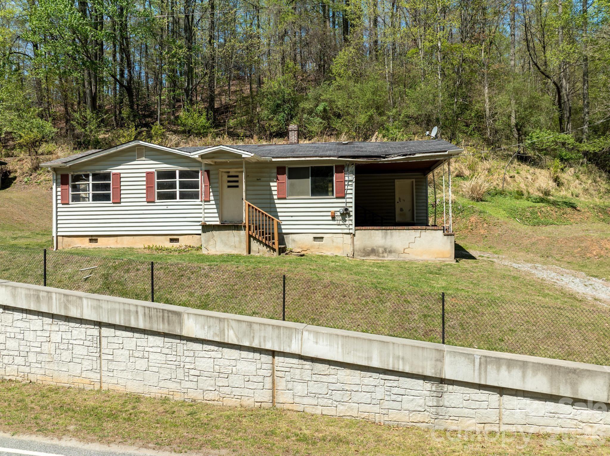 2687 Indian Grave Road Lenoir NC 28645