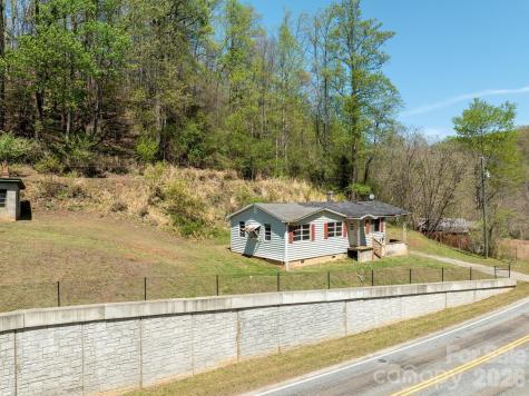 2687 Indian Grave Road Lenoir NC 28645
