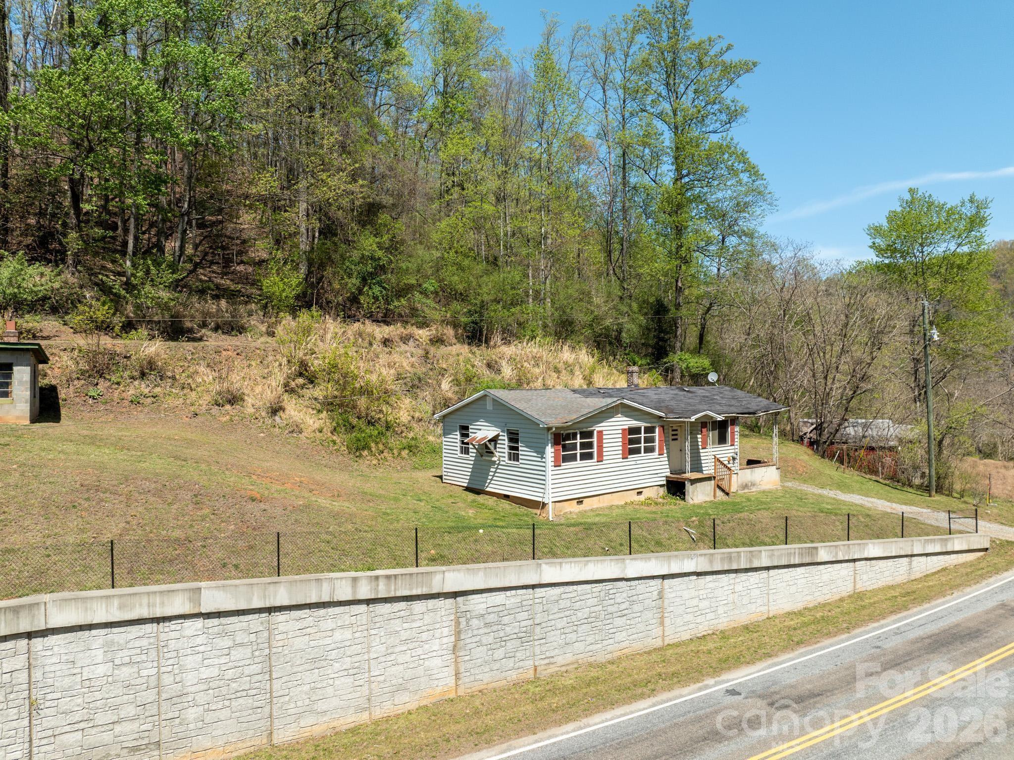 2687 Indian Grave Road Lenoir NC 28645