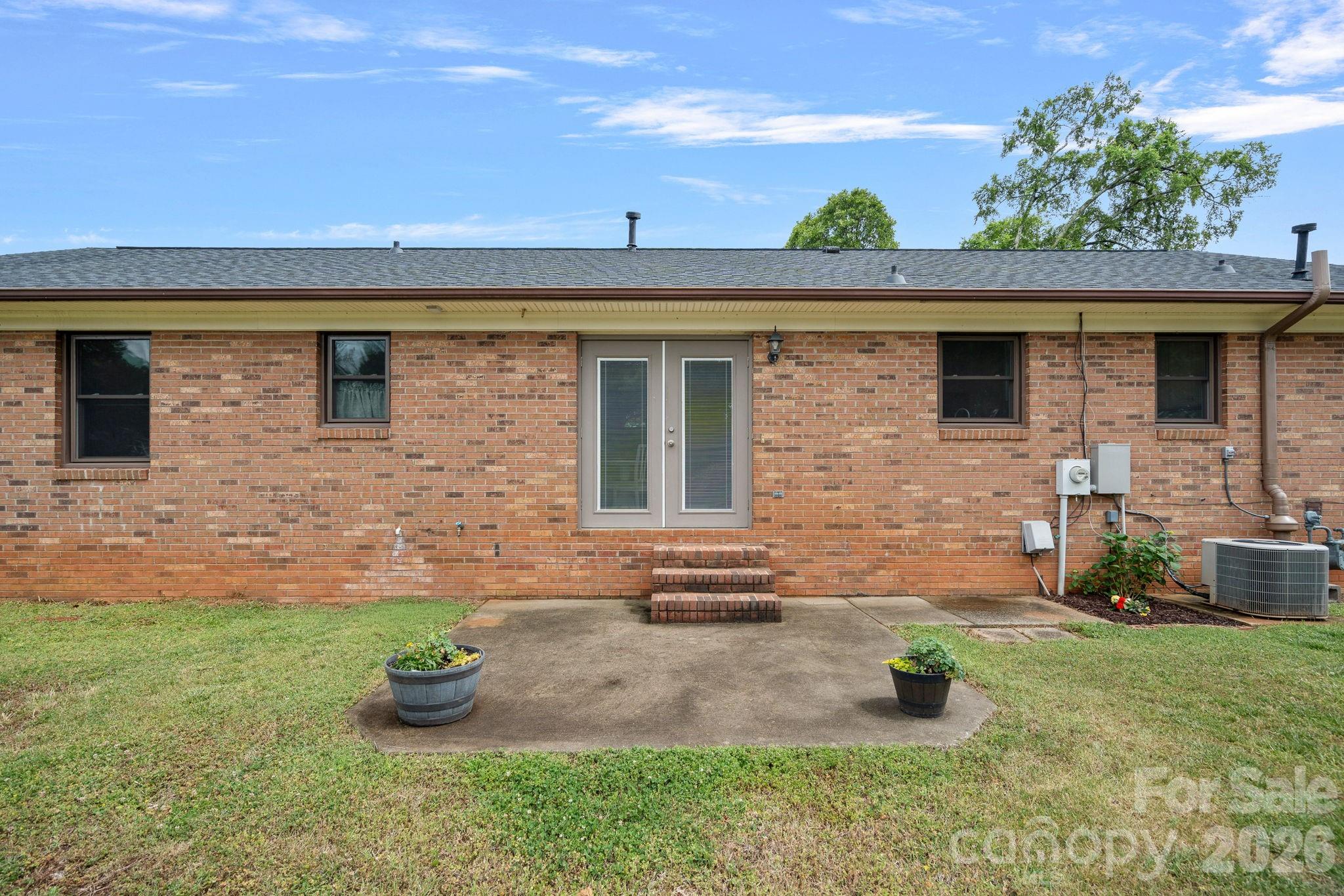 6131 Kinghurst Drive Charlotte NC 28216