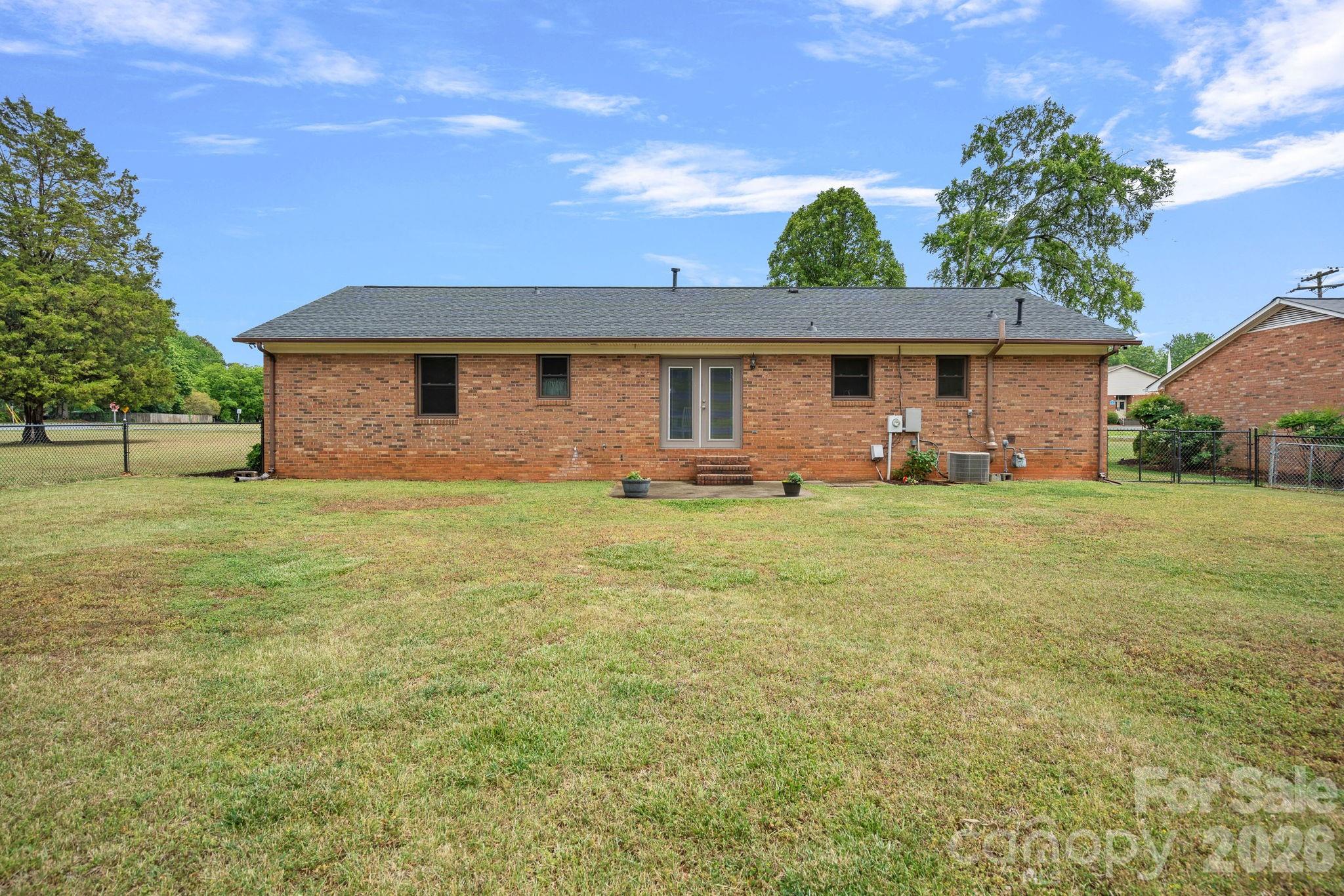 6131 Kinghurst Drive Charlotte NC 28216