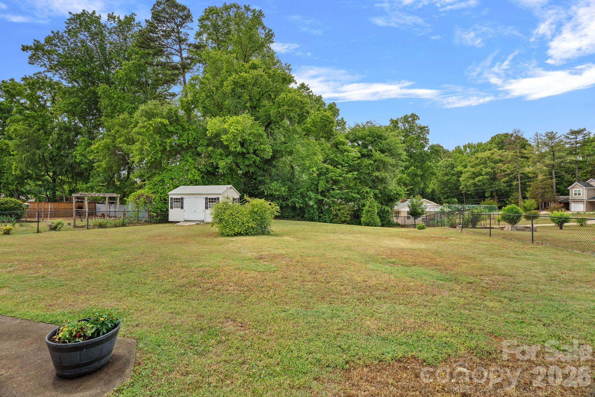 6131 Kinghurst Drive Charlotte NC 28216