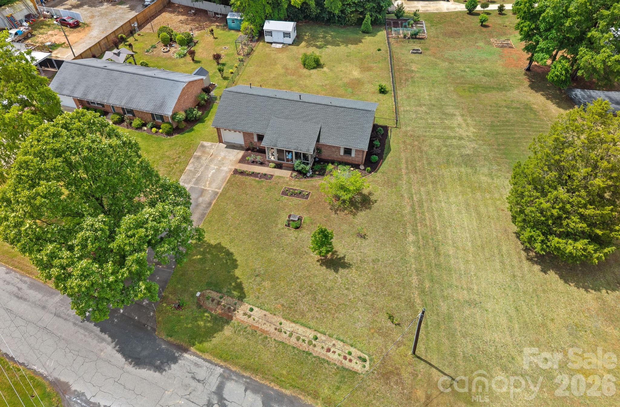 6131 Kinghurst Drive Charlotte NC 28216