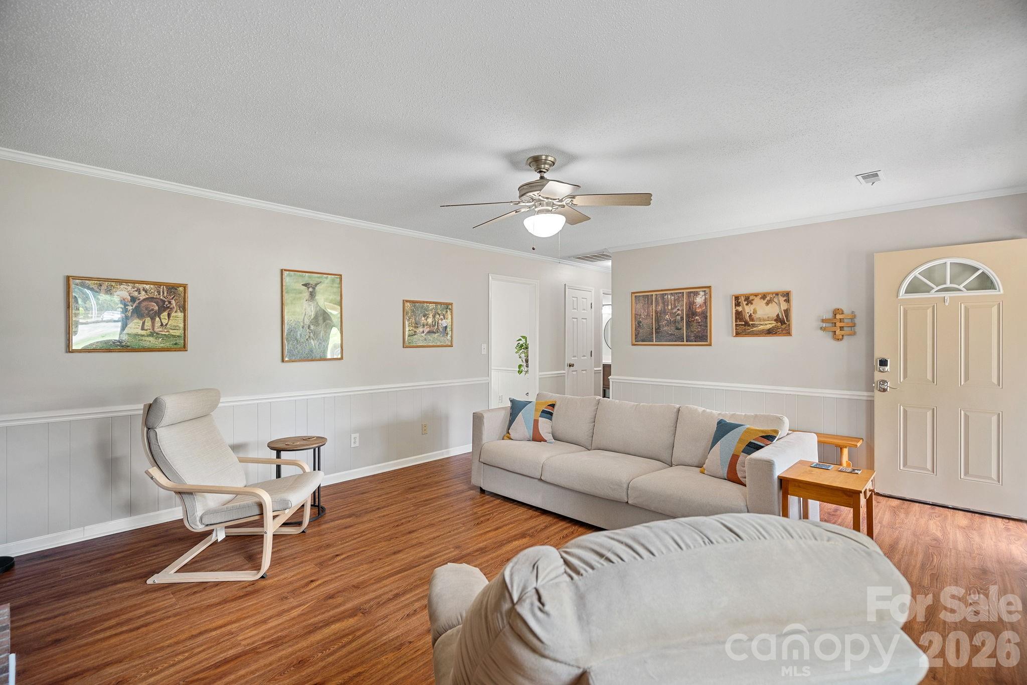 6131 Kinghurst Drive Charlotte NC 28216