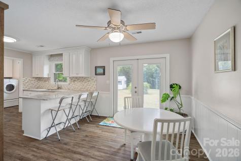 6131 Kinghurst Drive Charlotte NC 28216