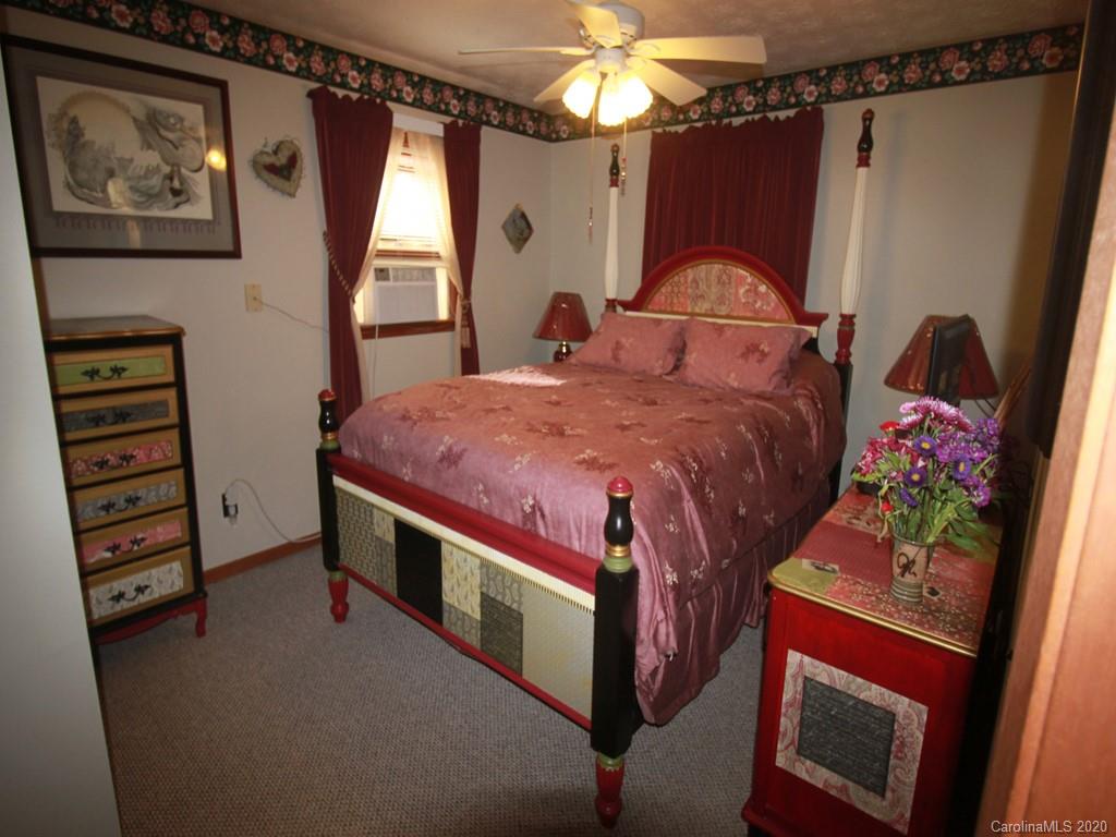 335 Byrd Mountain Estates Road Burnsville NC 28714