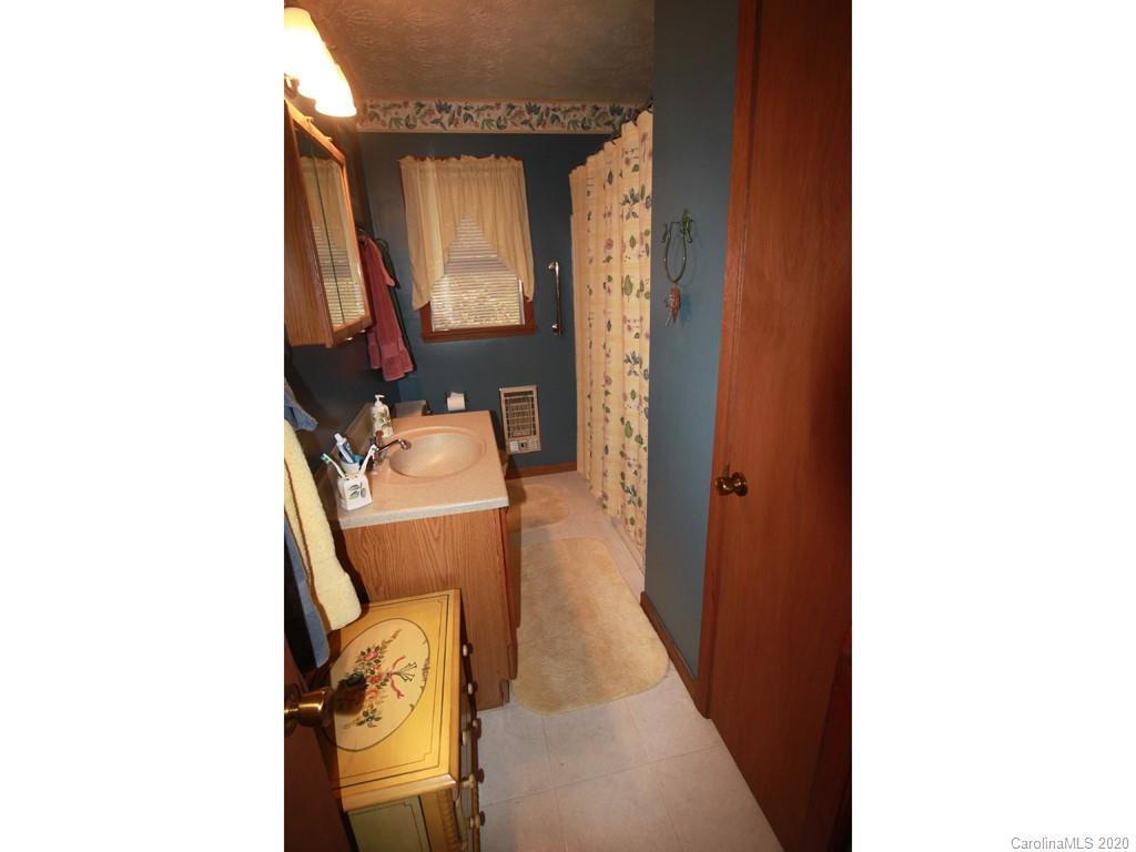 335 Byrd Mountain Estates Road Burnsville NC 28714