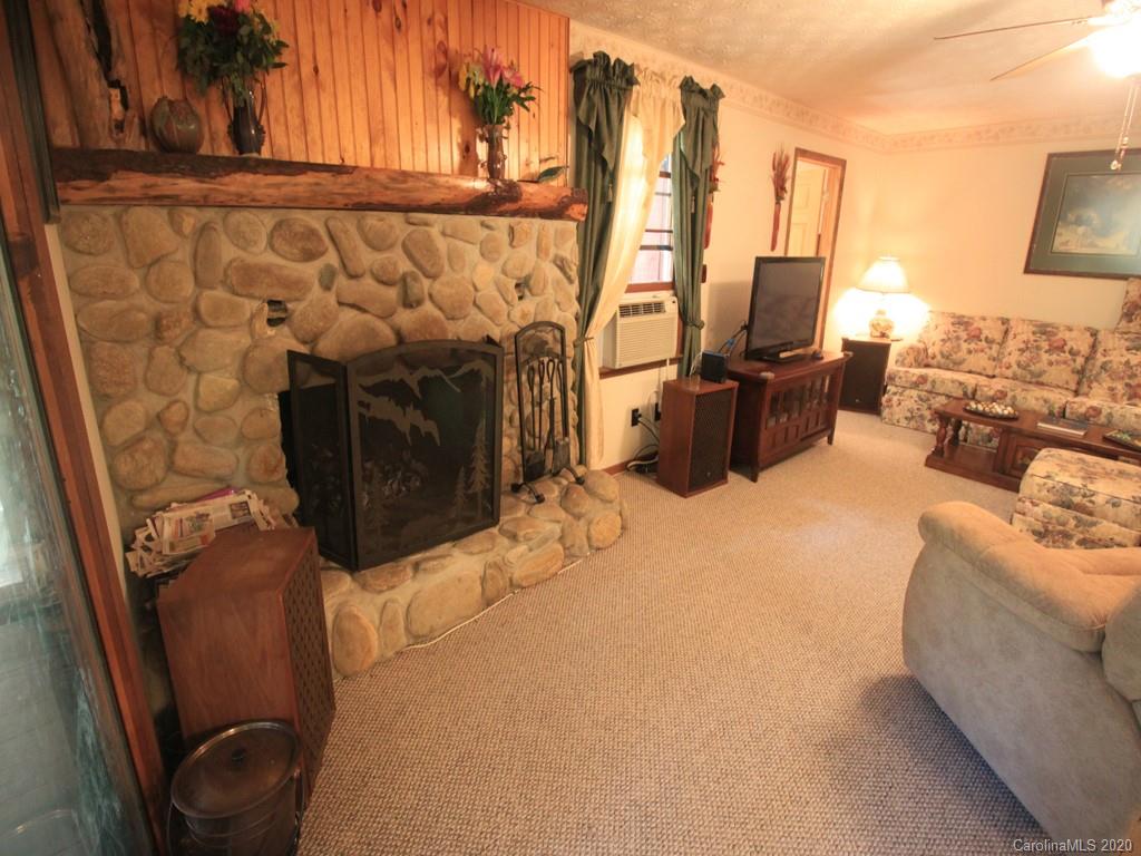 335 Byrd Mountain Estates Road Burnsville NC 28714