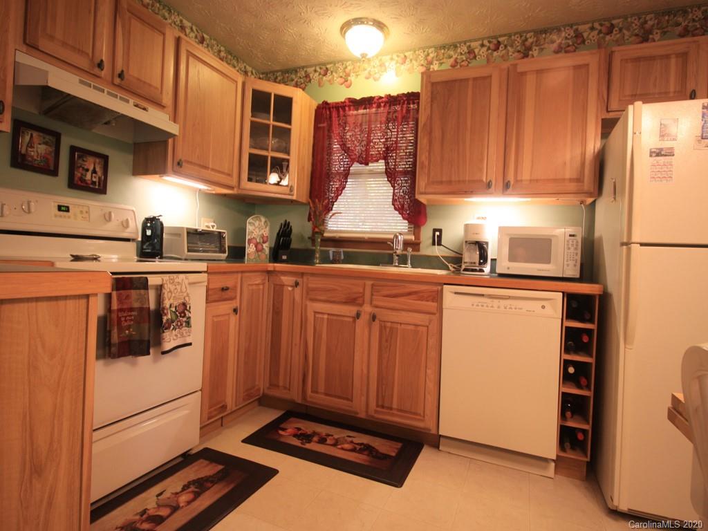 335 Byrd Mountain Estates Road Burnsville NC 28714