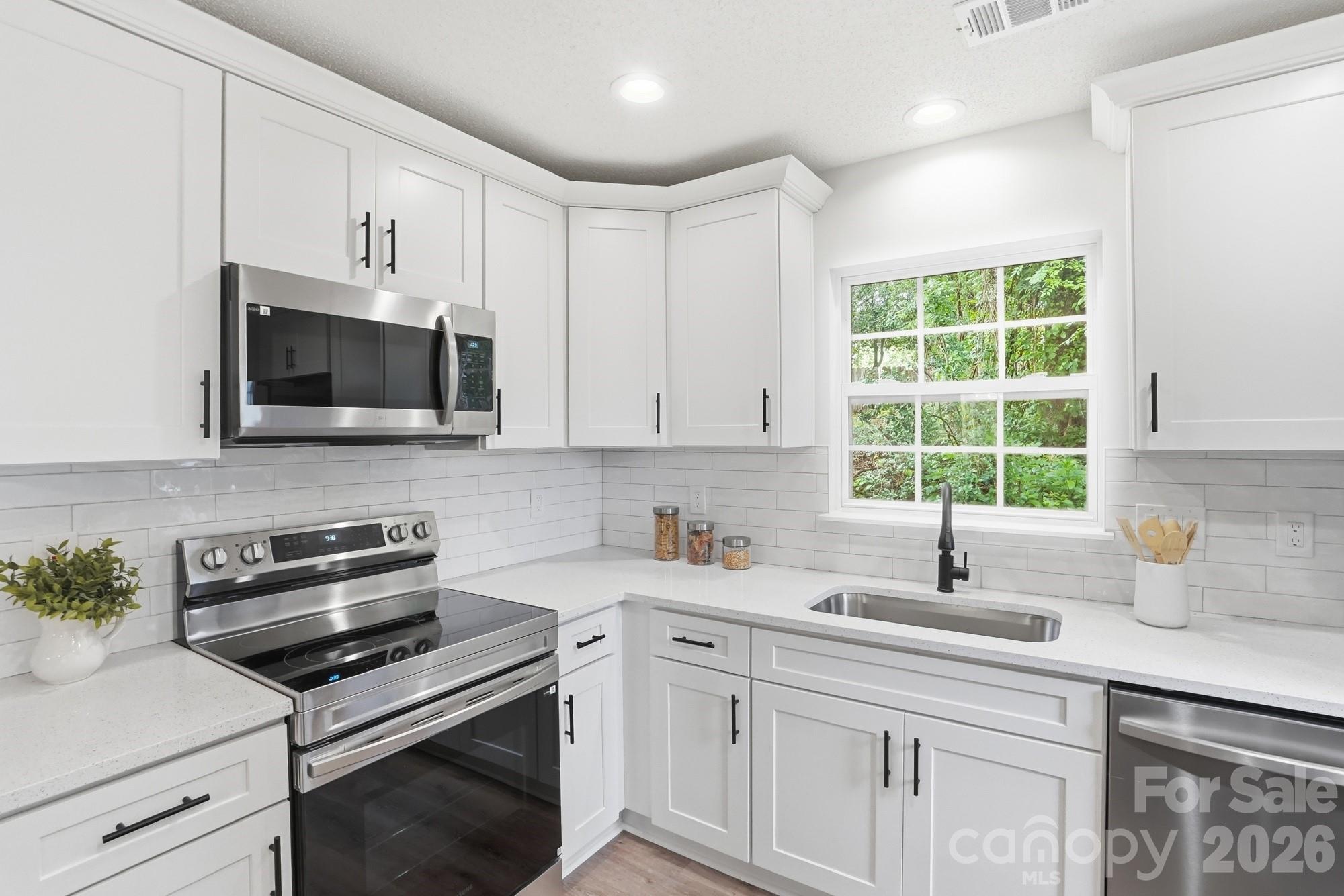 7621 Petrea Lane Charlotte NC 28227