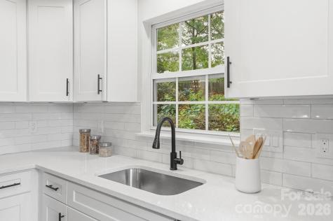 7621 Petrea Lane Charlotte NC 28227