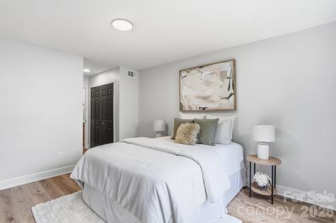 7621 Petrea Lane Charlotte NC 28227