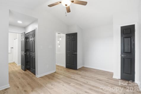 7621 Petrea Lane Charlotte NC 28227