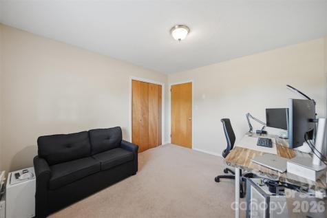 184 Edgegreen Court Taylorsville NC 28681