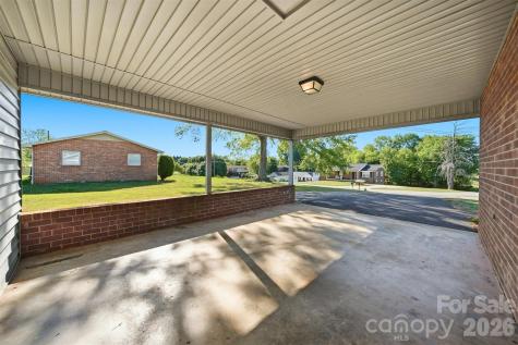 184 Edgegreen Court Taylorsville NC 28681