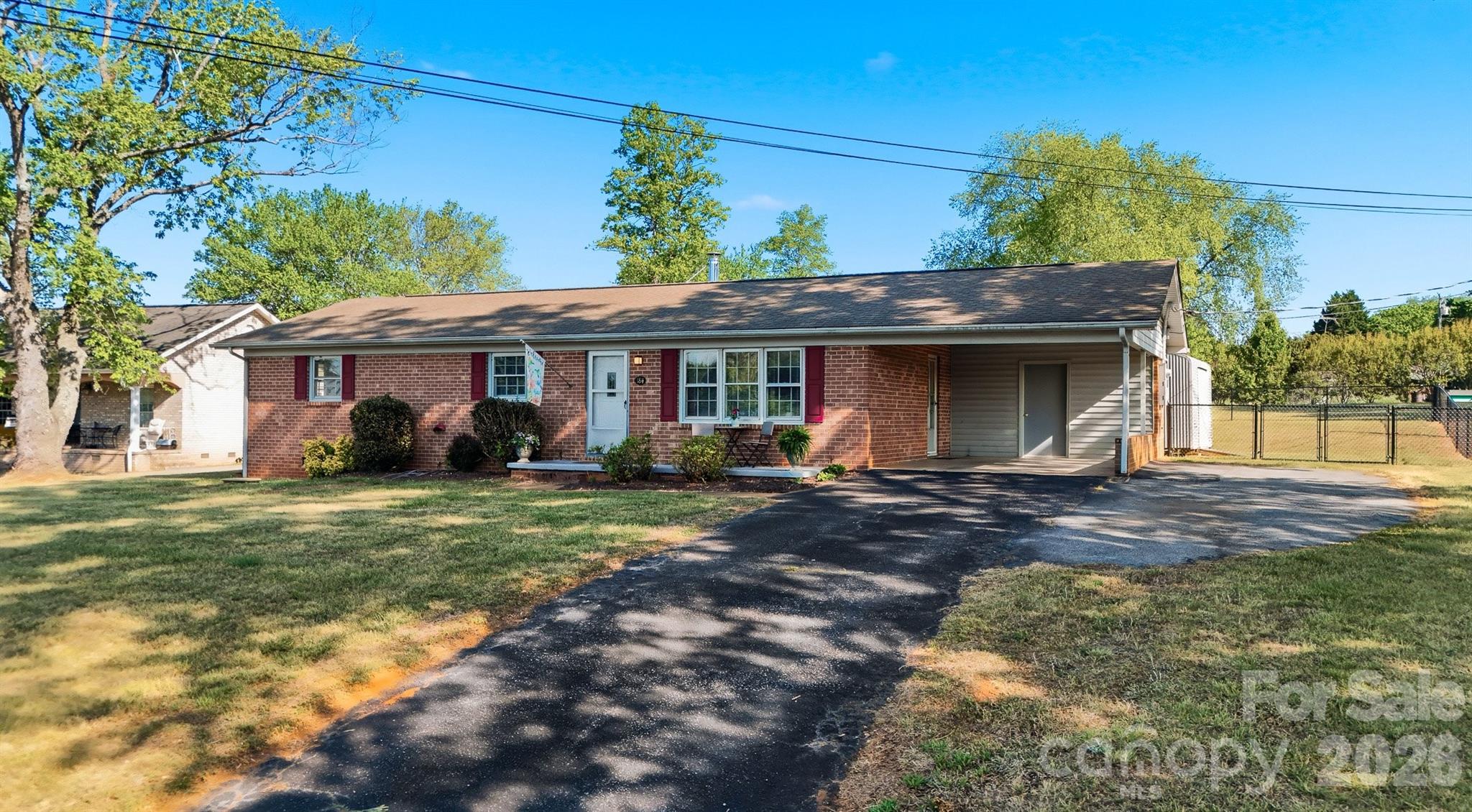 184 Edgegreen Court Taylorsville NC 28681