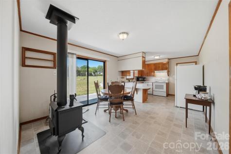 184 Edgegreen Court Taylorsville NC 28681