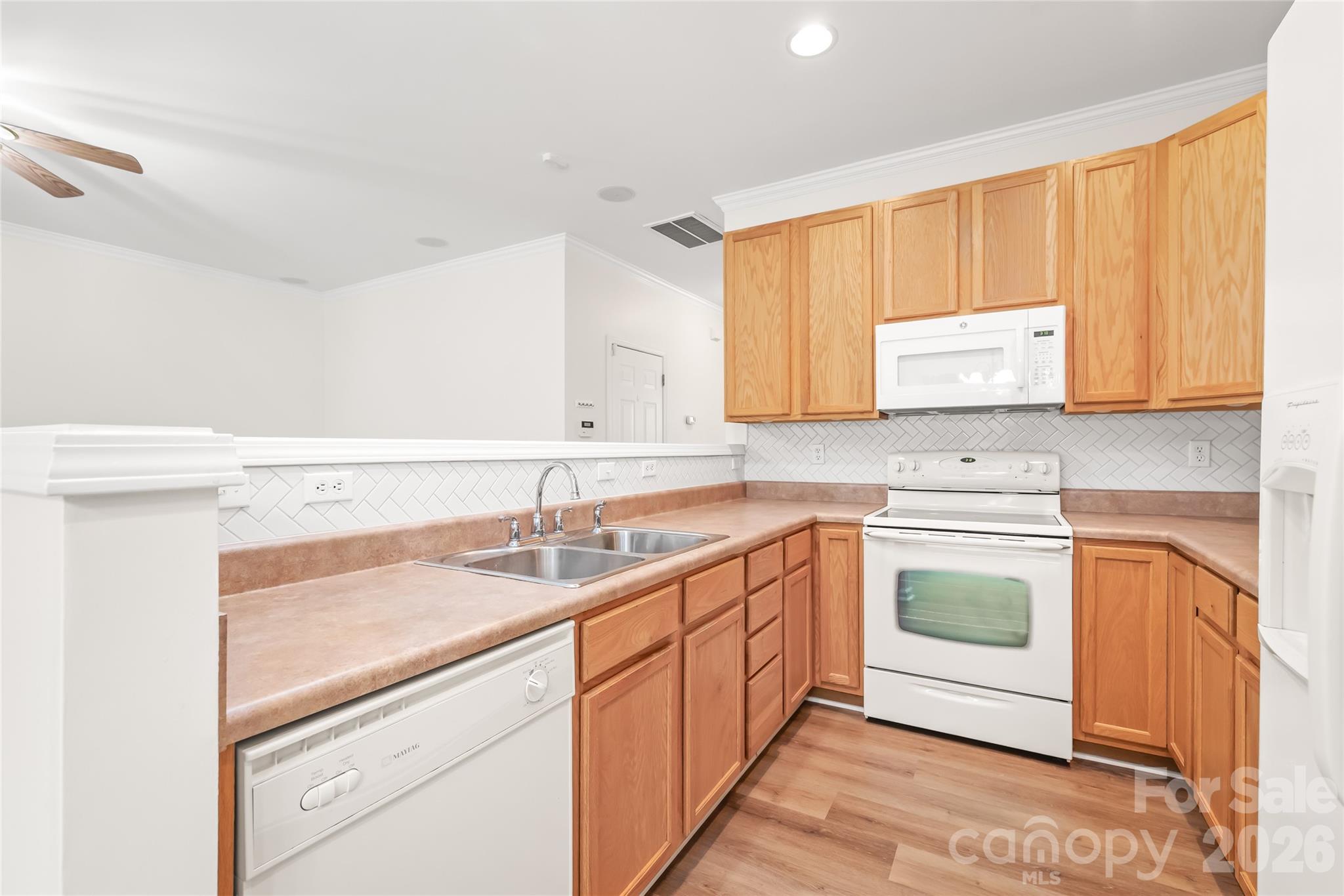 15583 Stronvar House Lane Charlotte NC 28277