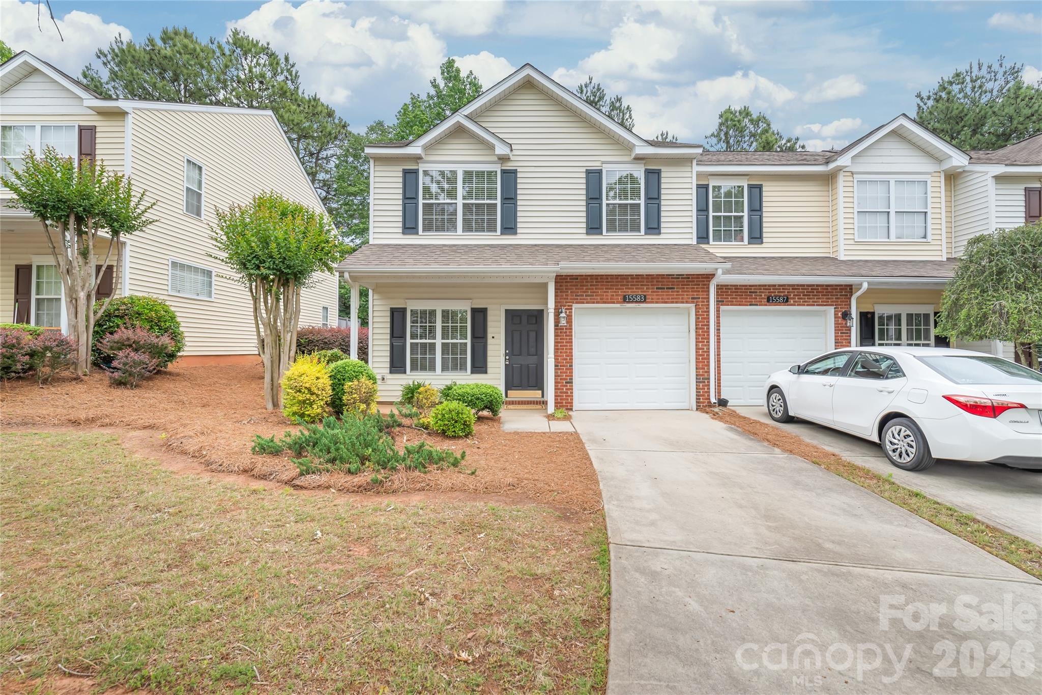 15583 Stronvar House Lane Charlotte NC 28277