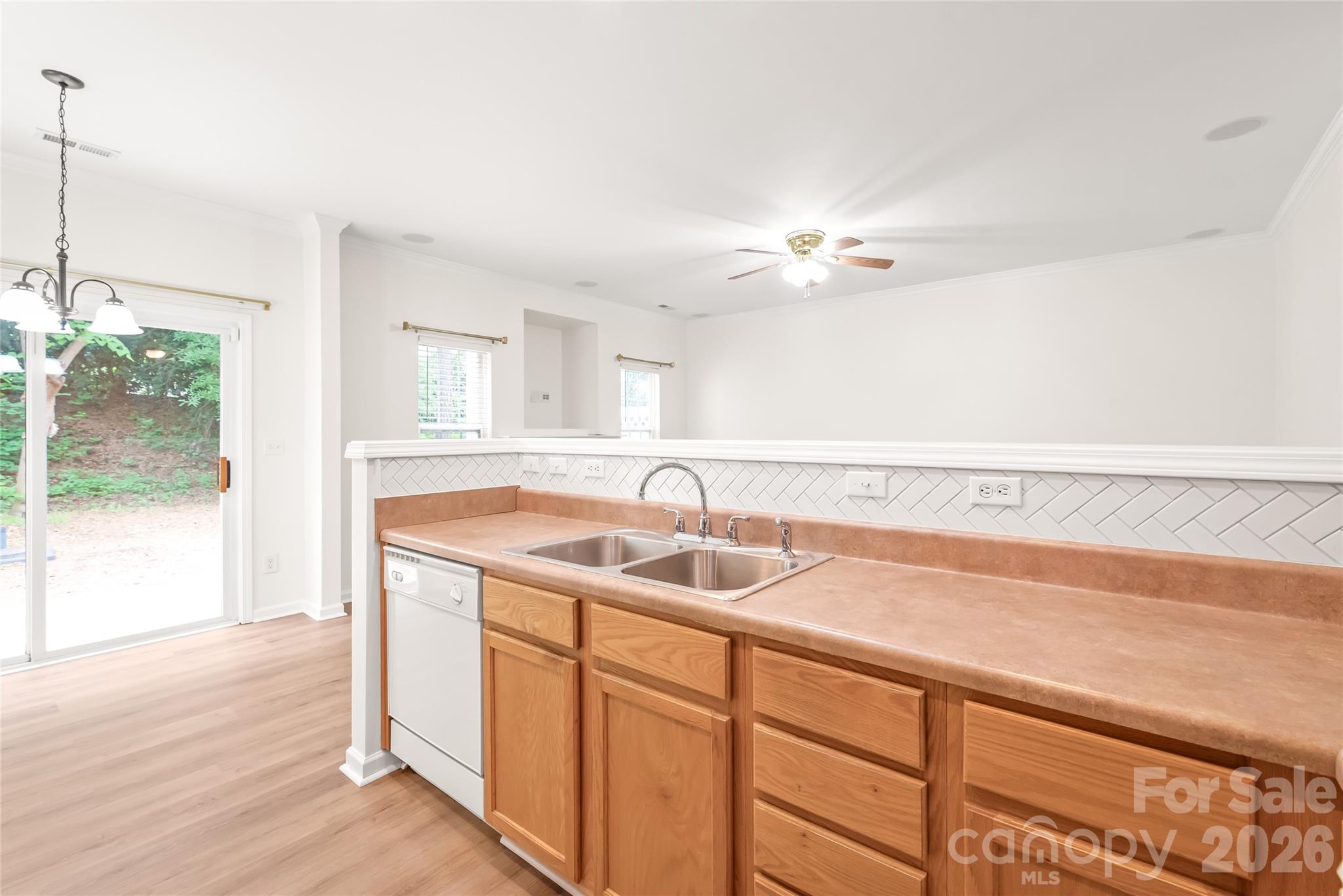 15583 Stronvar House Lane Charlotte NC 28277