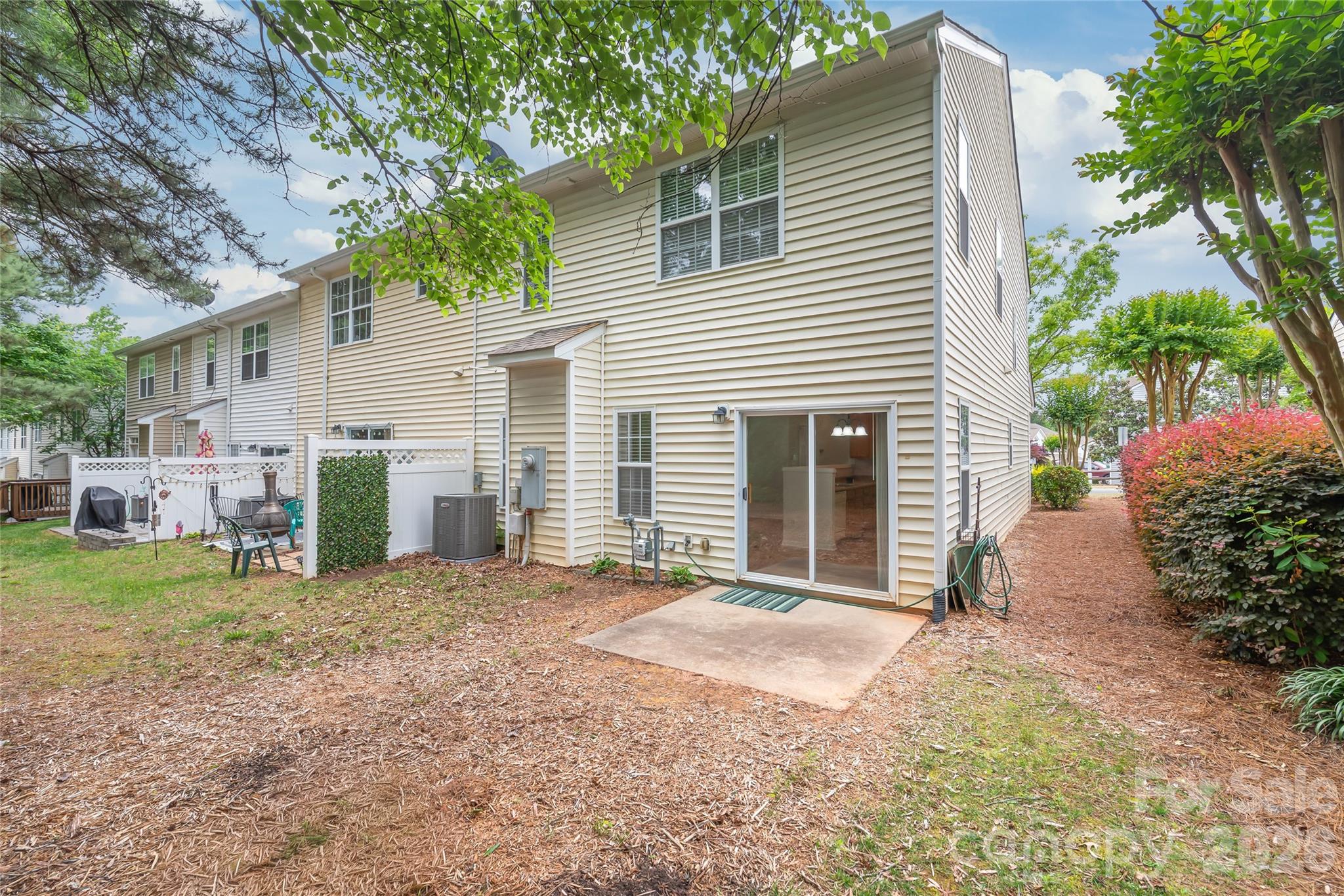 15583 Stronvar House Lane Charlotte NC 28277