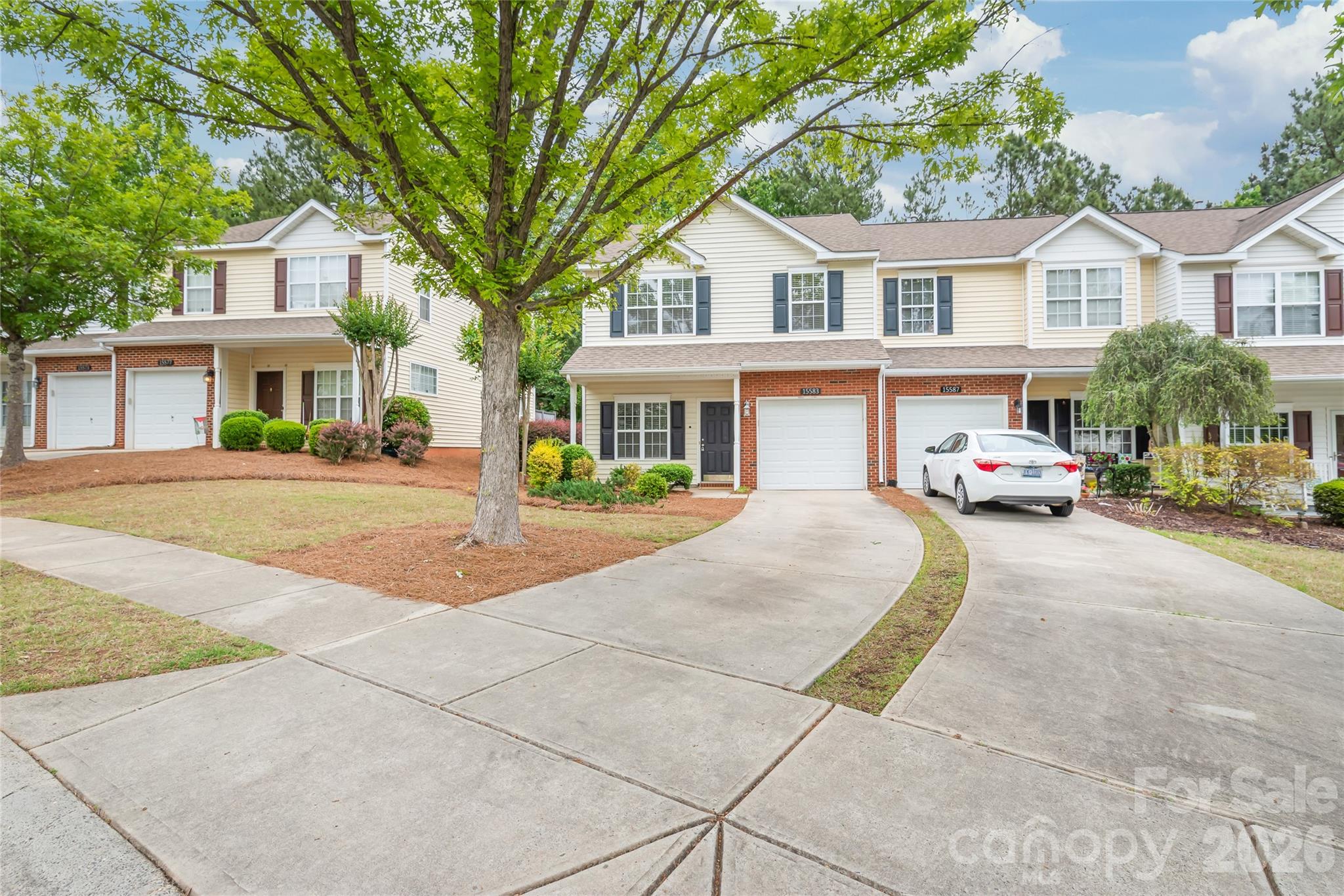 15583 Stronvar House Lane Charlotte NC 28277