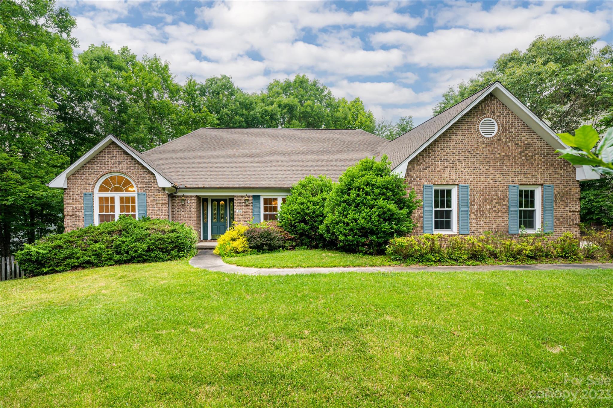 18 High Bluff Drive Weaverville NC 28787