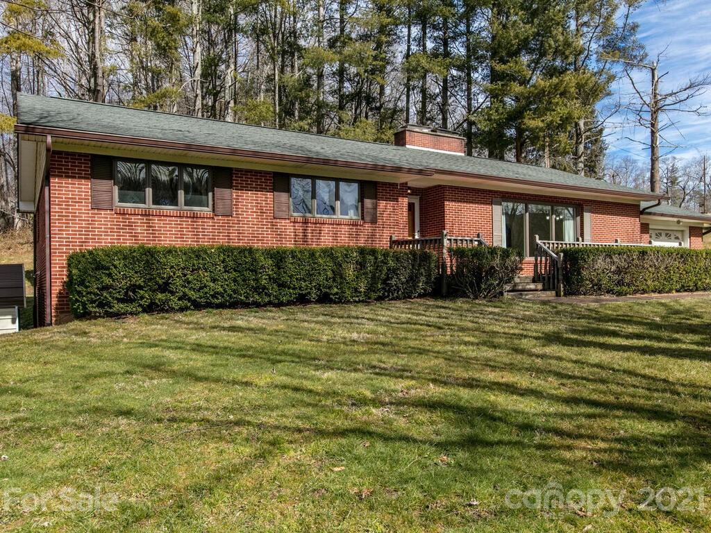 14 Savannah Lane Waynesville NC 28786
