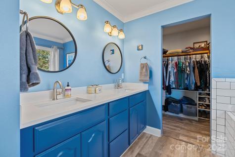 235 Windwhisper Drive Asheville NC 28804