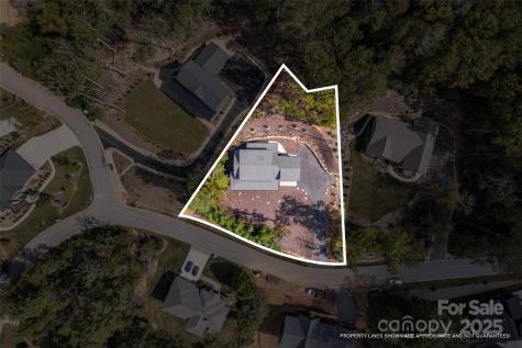 71 Crossings Circle Fairview NC 28730