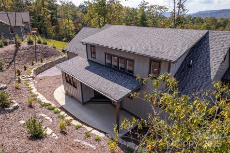 71 Crossings Circle Fairview NC 28730