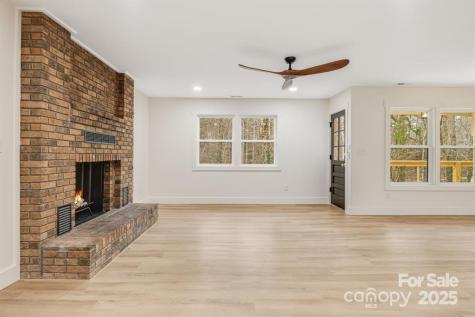 7 Angus Lane Asheville NC 28805