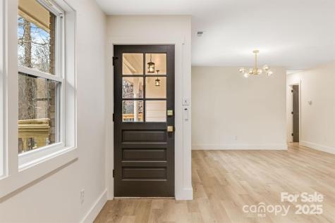 7 Angus Lane Asheville NC 28805