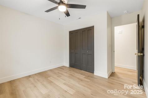 7 Angus Lane Asheville NC 28805