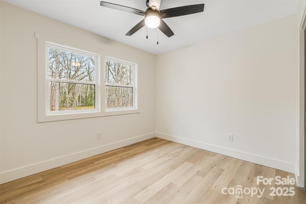 7 Angus Lane Asheville NC 28805