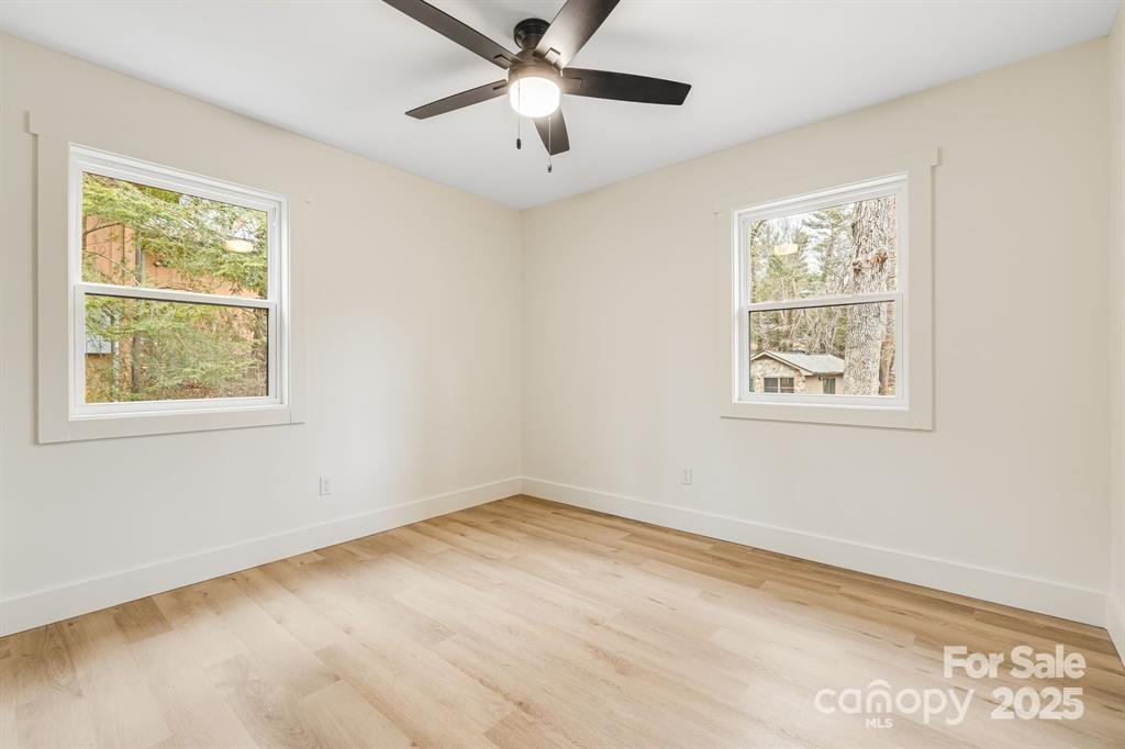 7 Angus Lane Asheville NC 28805