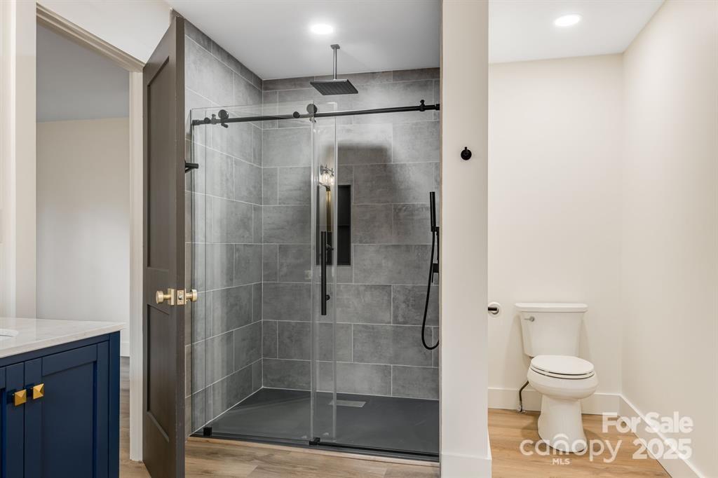 7 Angus Lane Asheville NC 28805